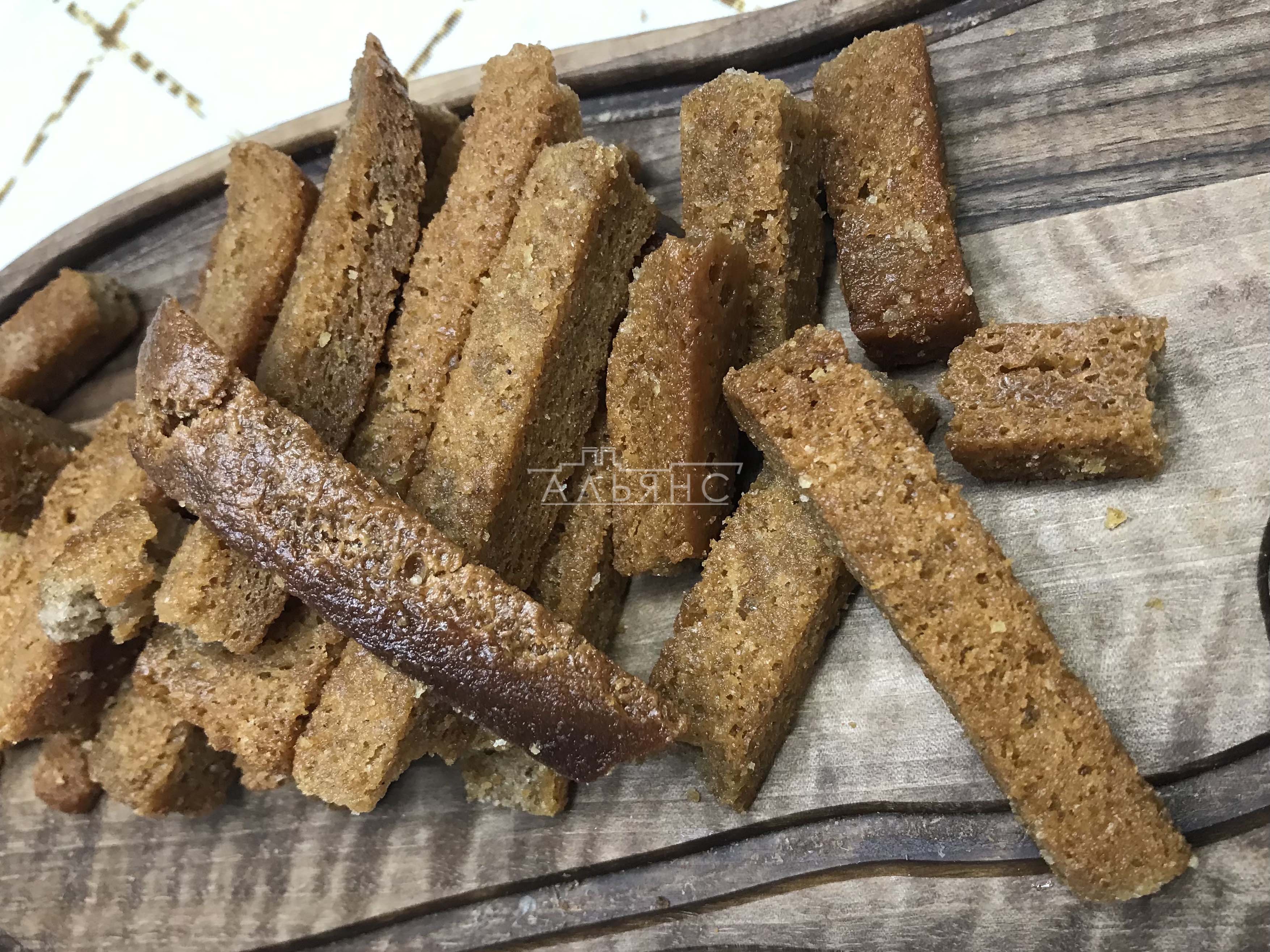 Деревенские гренки с чесноком в Бутово