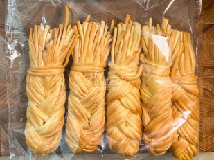 Фрайчизы классические сырные (100 гр.): Сырный продукт ФЕРМЕРСКИЙ коса копченая