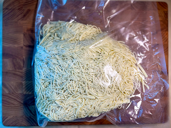 Сырный продукт ФЕРМЕРСКИЙ паутинка  укроп/чеснок в Бутово