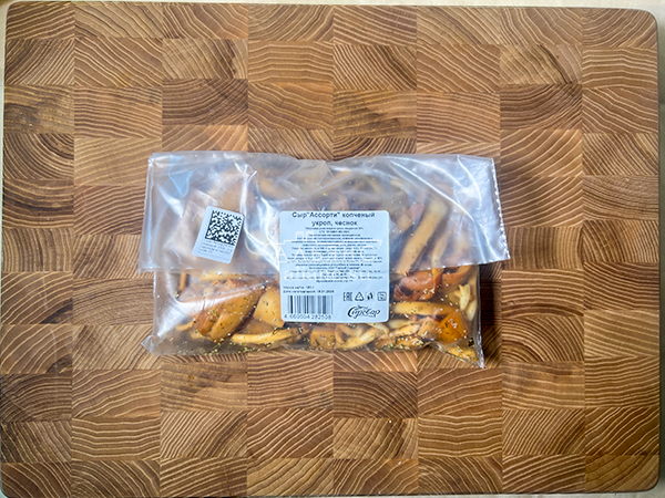 Сыр 150 гр ГОРНЫЙ СЫРОВАР (Ассорти копчёный с укропом и чесноком) в Бутово