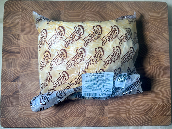 Сыр 1 кг ГОРНЫЙ СЫРОВАР (Паутинка со вкусом красной икры) в Бутово